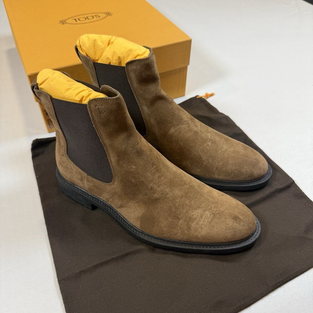 Tod’s SUEDE CHELSEA BOOTS Size 7.5UK/9US Brand New In Box MSRP $1,095